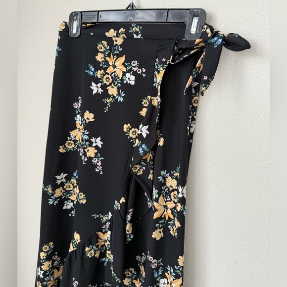 H&M Floral Wrap Skirt - Black and Yellow - Picture 4 of 6